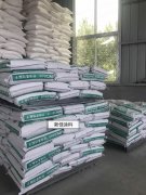 我们能够的腻子和刮涂东西